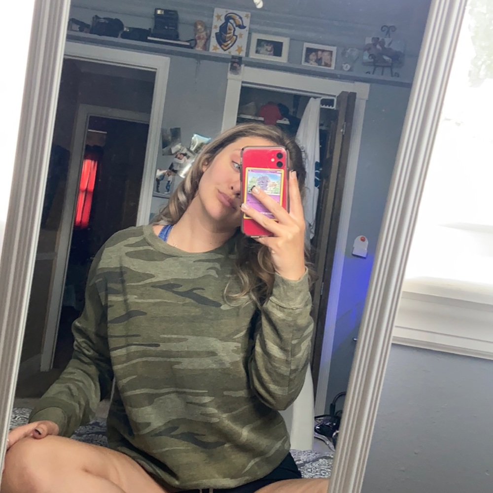 Camo light weight sweater